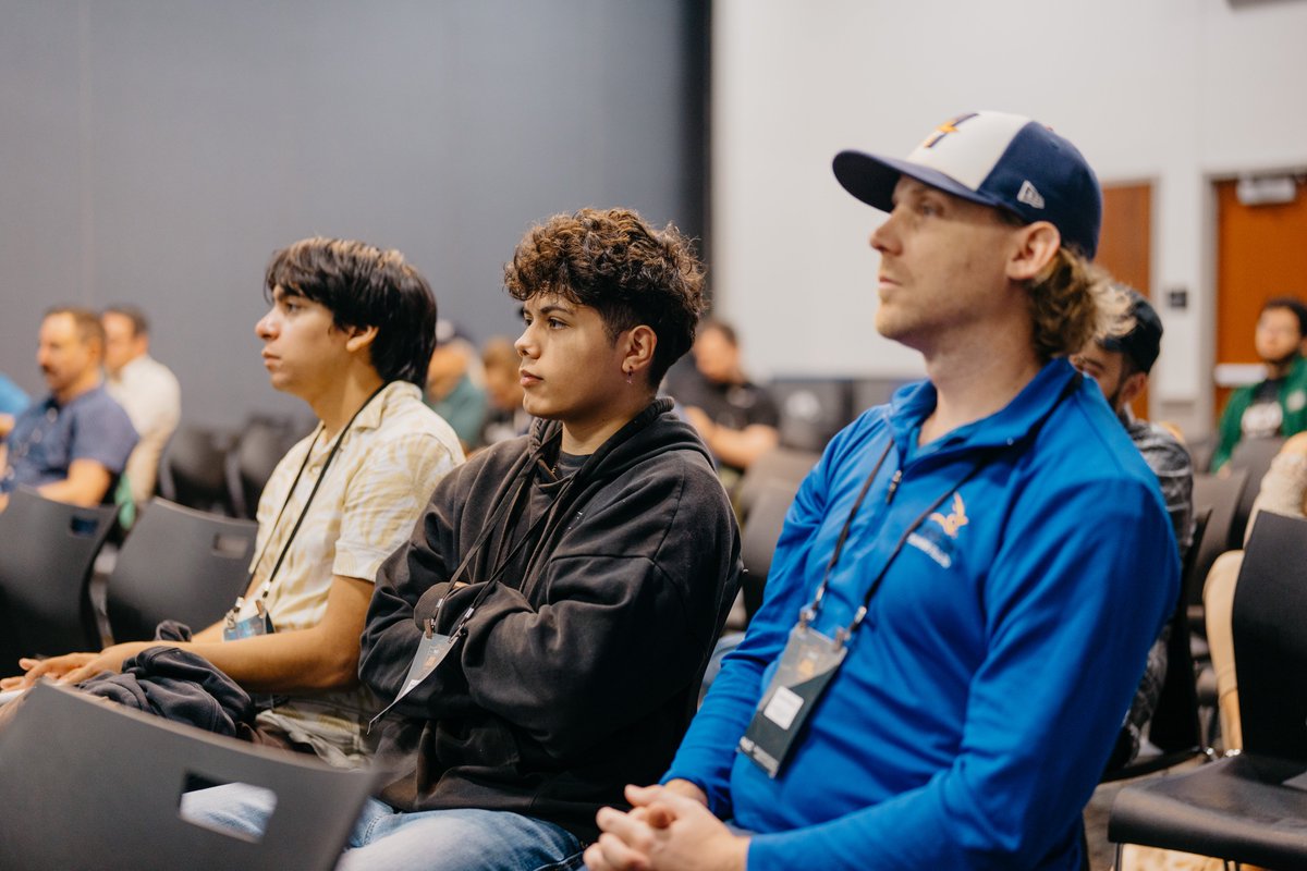 NACEsports's tweet image. Days 1 & 2 of the 2025 NACE National Convention held lots of excitement with awards, panels, and just a little bit of competition 😊
Looking forward to Day 3!
📸 @brookehudymedia