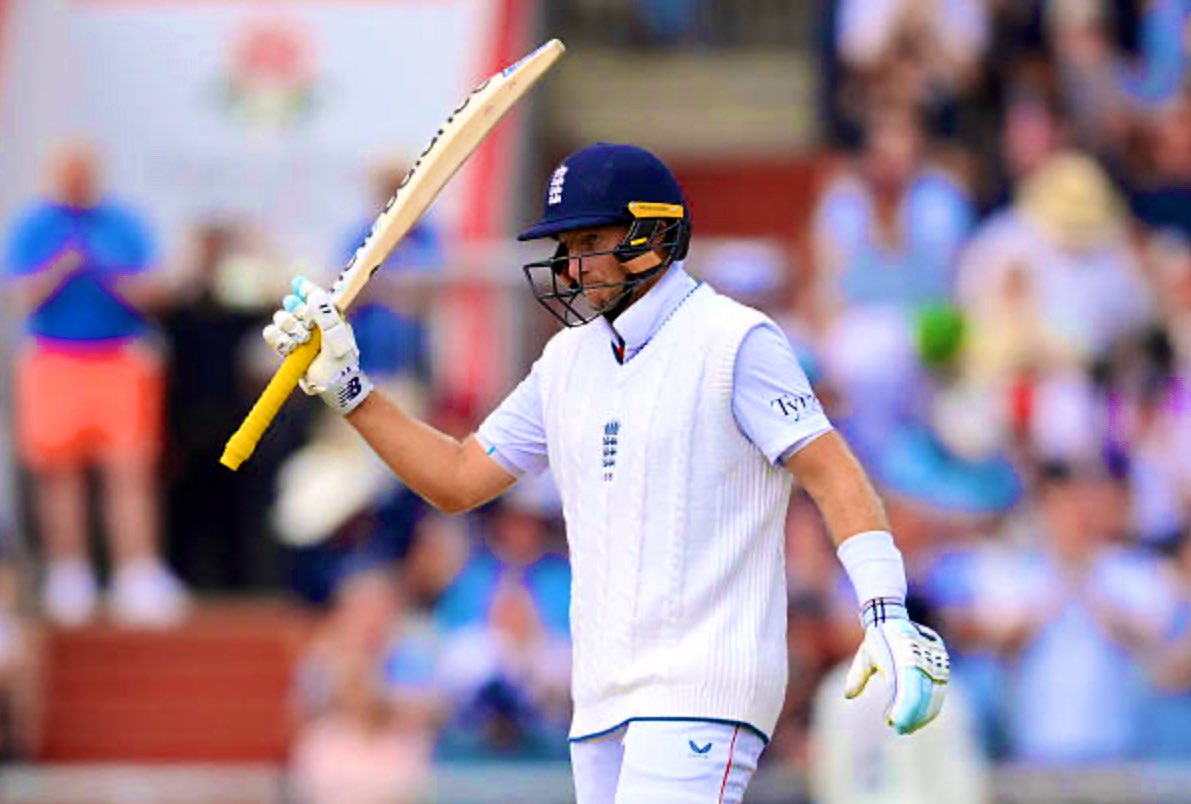 Duke and Kookaburra (@d_ktalkballs) on Twitter photo Significant personal moments for Root today, pressing home England's position.
A fabulous 38th Test hundred, he's now second on the all-time run scorers list, passing Dravid, Kallis and Ponting.
One more man to usurp.
For a team game, cricket can be deeply personal.
๐ด๓ ง๓ ข๓ ฅ๓ ฎ๓ ง๓ ฟ ๐ฎ๐ณ Significant personal moments for Root today, pressing home England's position.
A fabulous 38th Test hundred, he's now second on the all-time run scorers list, passing Dravid, Kallis and Ponting.
One more man to usurp.
For a team game, cricket can be deeply personal.
๐ด๓ ง๓ ข๓ ฅ๓ ฎ๓ ง๓ ฟ ๐ฎ๐ณ