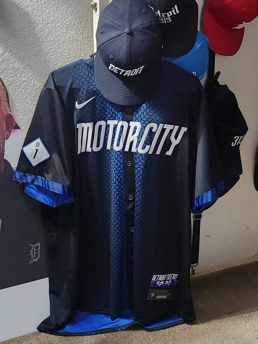 dclynick66's tweet image. Our Detroit Tigers (60-44) have run out of gas over the course of the last few weeks. It's time to refuel their engines, and this requires TEAMWORK! Tonight's City Connect night is vs Toronto (61-42). Let's make something happen!!! #RepDetroit