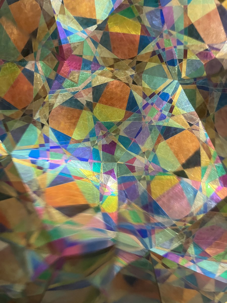 tscitech's tweet image. 7月21日に保塚地域学習センターで偏光万華鏡の工作教室を行いました。偏光万華鏡は偏光と分光の仕組みを用いた万華鏡です。
工作を通して、光の不思議について学び、実際にどのようなところで偏光が使われているか学びました!
参加してくださった皆様、ありがとうございました!
