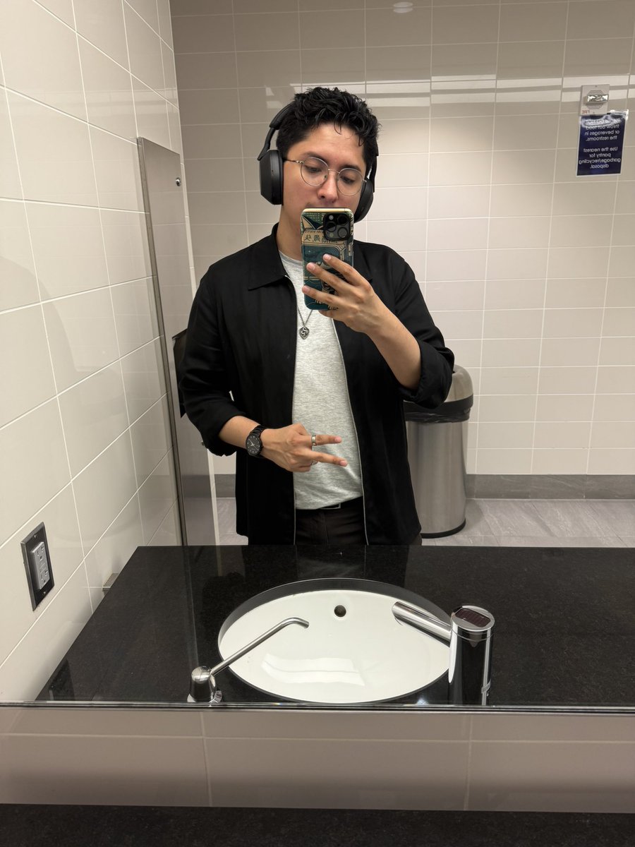 ny_mando's tweet image. Got Summoned to work today. Hoping I can get home on time for today’s World Warrior