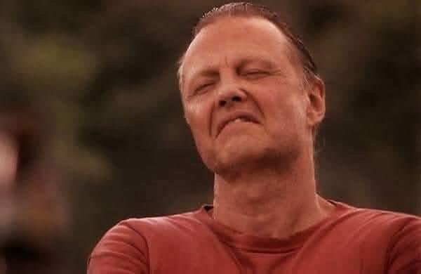 MissNtabeni's tweet image. Your abusive boyfriend watching You drinking Coke ebhalwe Thabo: " ubani uThabo? ".
