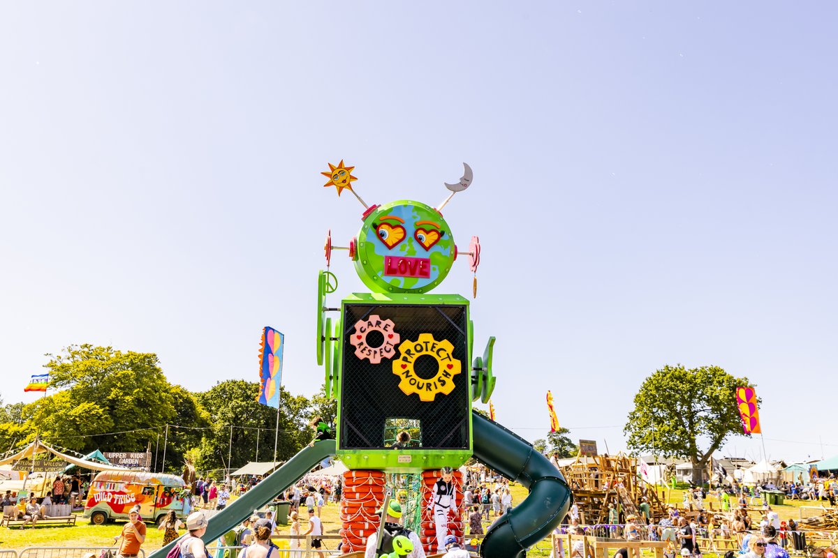 TicketmasterUK's tweet image. 🎉 School’s out and the summer holidays are ON! ☀️
Snag your Camp Bestival day tickets now, and treat the family to a day packed with music and magic!
Don’t miss out 👉 bit.ly/3Q8I9Ff