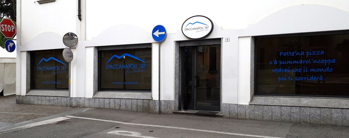 vimercatiGrafic's tweet photo. #insegne e adesivi #prespaziati per attività commerciali. realizzazione e posa @PizzeriaRistoranteSpaccanapoli https://t.co/nVeHlyelYN
