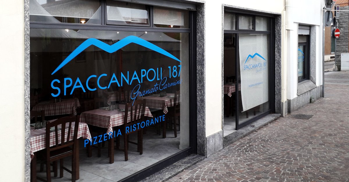 vimercatiGrafic's tweet photo. #insegne e adesivi #prespaziati per attività commerciali. realizzazione e posa @PizzeriaRistoranteSpaccanapoli https://t.co/nVeHlyelYN