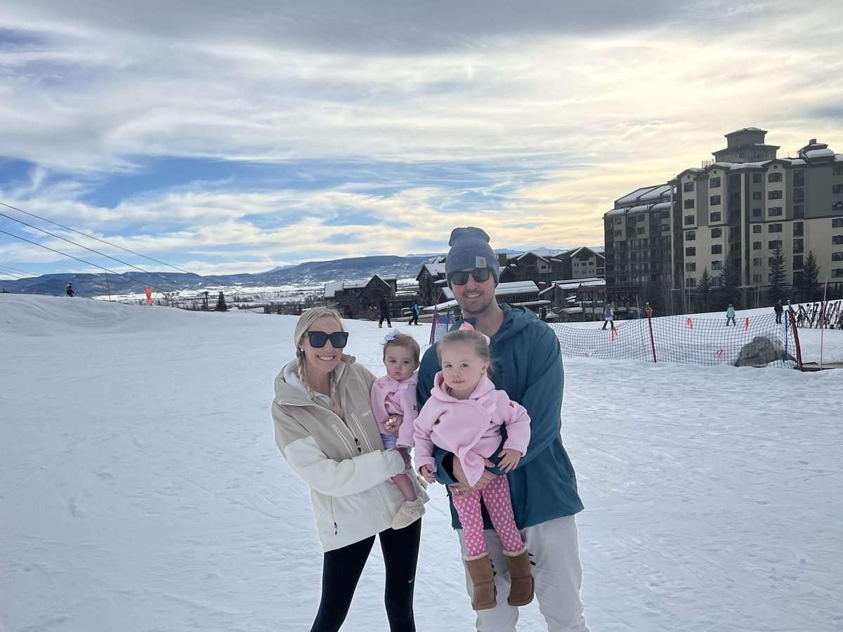 Join us in welcoming neurosurgeon Jonathan Garst, MD, to CNSA! 🧠 Now seeing patients in Greensboro with near immediate availability. Call (336) 272-4578 to schedule!
#CNSAcares #MeetTheExpert #SpineCare #Neurosurgery #NowAcceptingPatients