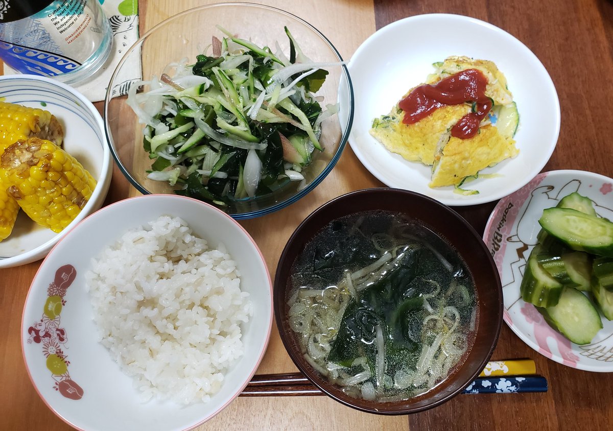 nanann_0107's tweet image. 昨日と今日の　#絵描きのご飯

昨日は神楽坂祭りに行ってきました
去年食べて美味しかったカレーパン！また食べました✨
お店行けばいいんだけどね
お祭りは明日までだよ😃