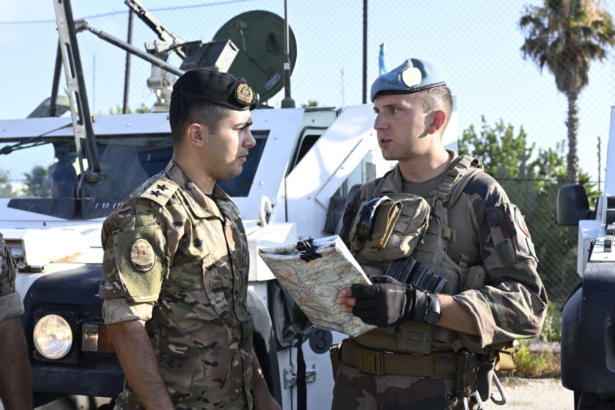 FrenchForces's tweet image. 📍Lebanon | On foot or vehicle patrols, @DAMAN_UNIFIL_FR troops stand alongside @LebarmyOfficial 🇱🇧
➡️ Steadfast commitment to regional stability and security in line with @UN resolution 1701.