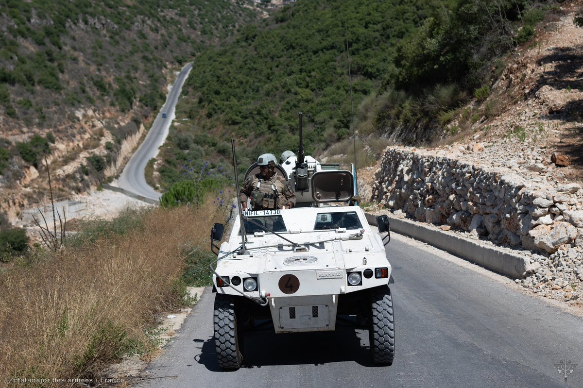 Armée française - Opérations militaires (@etatmajorfr) on Twitter photo 📍Liban | Les soldats 🇫🇮🇫🇷 de <a href="/DAMAN_UNIFIL_FR/">Opération DAMAN, la France au sein de la FINUL</a> patrouillent quotidiennement aux côtés de <a href="/LebarmyOfficial/">الجيش اللبناني</a> 🇱🇧 !
➡️ Engagement résolu au profit de la stabilité régionale dans le cadre de la résolution 1701 de l’<a href="/ONU_fr/">Nations Unies (ONU)</a>. 📍Liban | Les soldats 🇫🇮🇫🇷 de <a href="/DAMAN_UNIFIL_FR/">Opération DAMAN, la France au sein de la FINUL</a> patrouillent quotidiennement aux côtés de <a href="/LebarmyOfficial/">الجيش اللبناني</a> 🇱🇧 !
➡️ Engagement résolu au profit de la stabilité régionale dans le cadre de la résolution 1701 de l’<a href="/ONU_fr/">Nations Unies (ONU)</a>.