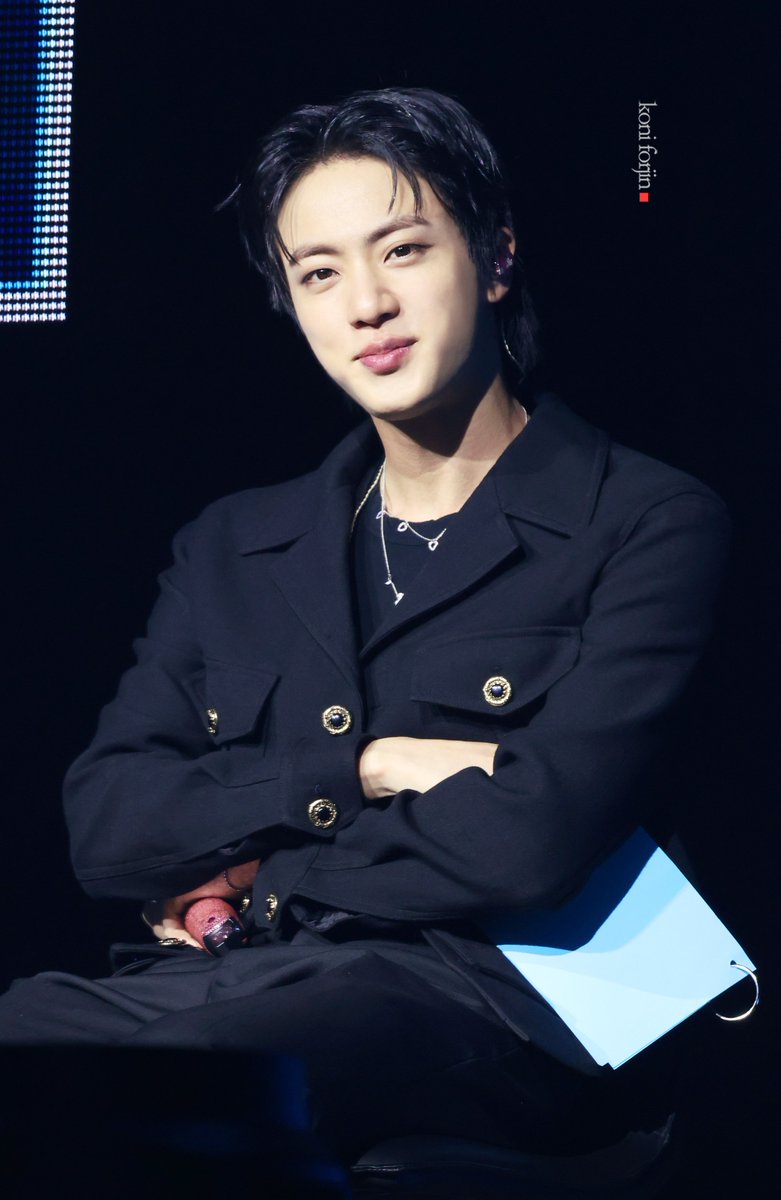 btsforever1207's tweet image. 250723 Dallas day2 HD
#๋ฐฉํ์๋
๋จ์ง #JIN #์ง #Jin_Echo #RUNSEOKJIN_epTOUR_Dallas #RUNSEOKJIN_epTOUR_Dallas_DAY2