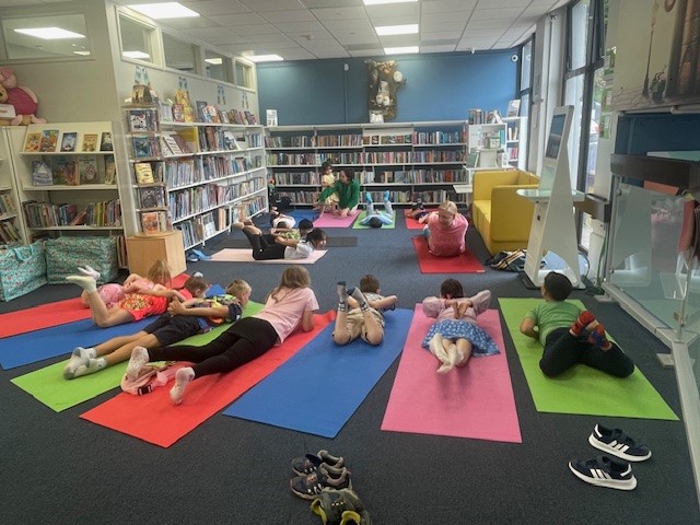 corkcolibrary's tweet image. #FermoyLibrary was delighted to recently host Mandy from Seanachai Yoga for a fun children’s Yoga session!

The children had a fantastic time bringing fairytales to life through Yoga poses!

Thanks Mandy – we were all very zen at the end of your #Yoga session!

#LibrariesIreland…