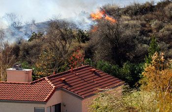 NVFC's tweet image. 🚨 Is your community ready to evacuate during a wildfire?
@FEMA has released a Wildfire Evacuation Tabletop Exercise Starter Kit to help communities plan before disaster strikes.
This free, customizable resource is available for download here: bit.ly/3TSkFrj