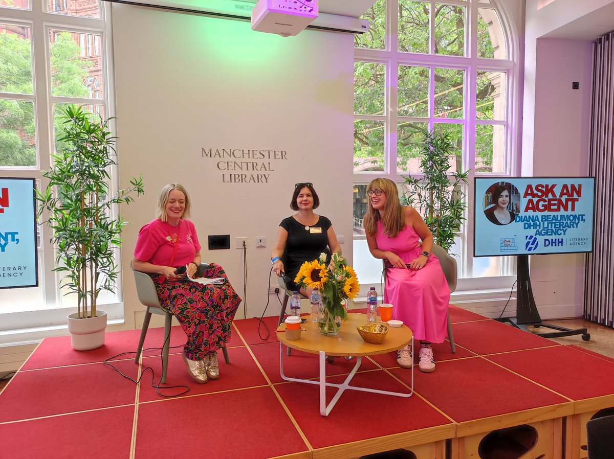 BookMinxSJV's tweet image. Next panel event with Diana Beaumont from @DHHlitagency in conversation with Alice from @HarperNorthUK here is at @MancLibraries #LoveStoriesEtc made even MORE special with the FANTASTIC @NotRollergirl joining them on stage!
