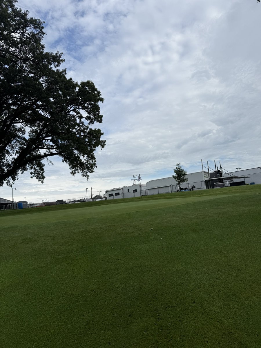 Proper way to start a PDC raceday.

⛳️ with <a href="/FALS_NATION/">FALS</a> in the background.