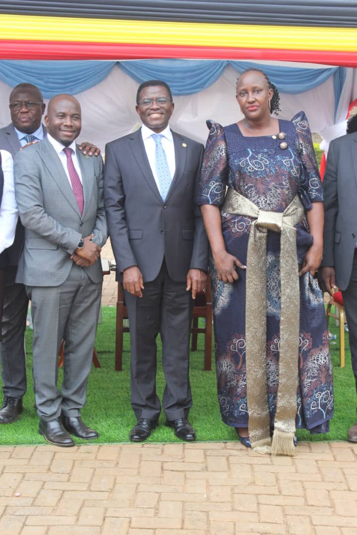 ZambaaliBulasio's tweet image. Human rights are the foundation of dignity, freedom, and justice for every person, regardless of their background, age, gender, or social status. Today we launched the Wakiso District Human rights Situation report 2024/2025
We must  stand against domestic violence, child abuse,…