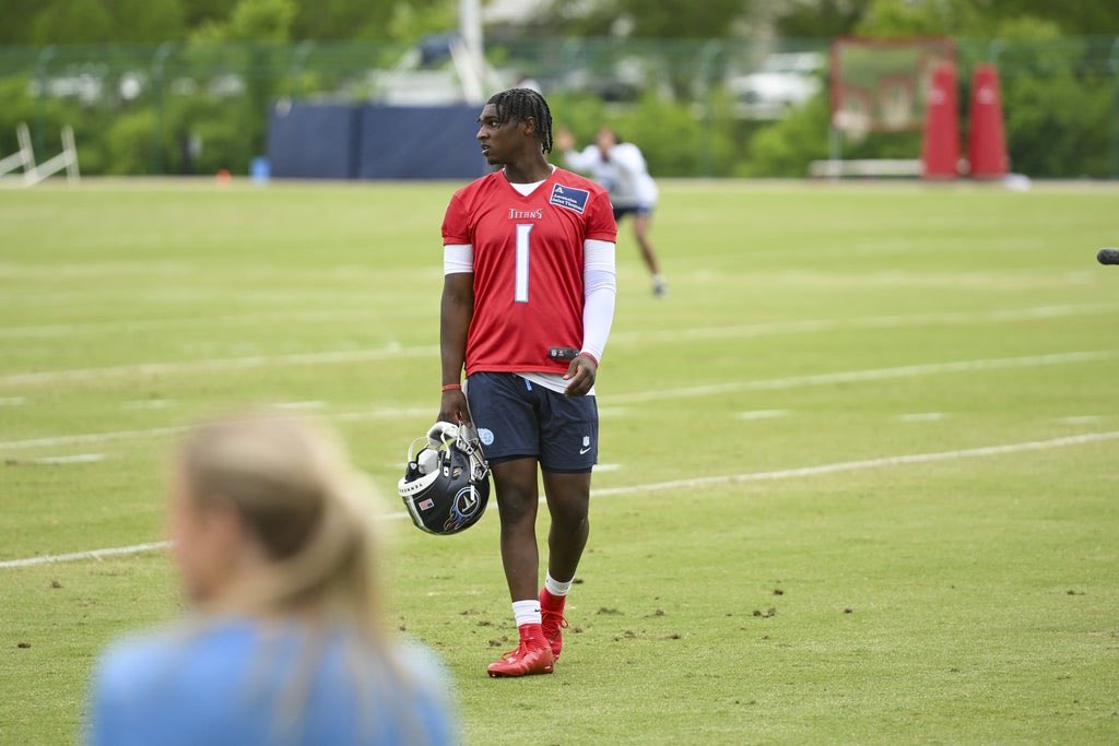 lucaspanzica's tweet image. ⚔️ #Titans Week 1 training camp notes
🎭 Boo Carter #Vols drama continues
📰 NFL/CFB headlines
The @BuckReising Show (fueled by @HattieBs) starts at 10 on @1045TheZone
11:20- Coach Mac of @TitansRadio
12:20- @nwash85
youtube.com/@1045thezonetv…