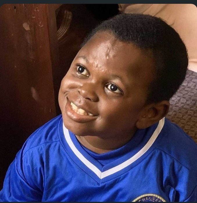 EllaCharles1111's tweet image. TIME TO LAUGH SMALL 😂😂
*LAUGH WAN KILL ME OOO*
Dem say Boko Haram don poison beans after I buy half bag for house.
From the one wey I cook, I give my dog, Bingo, make im first test am.
45mins later, bingo still dey waka, dey jolly. Na im I come chop my own.
After I don…