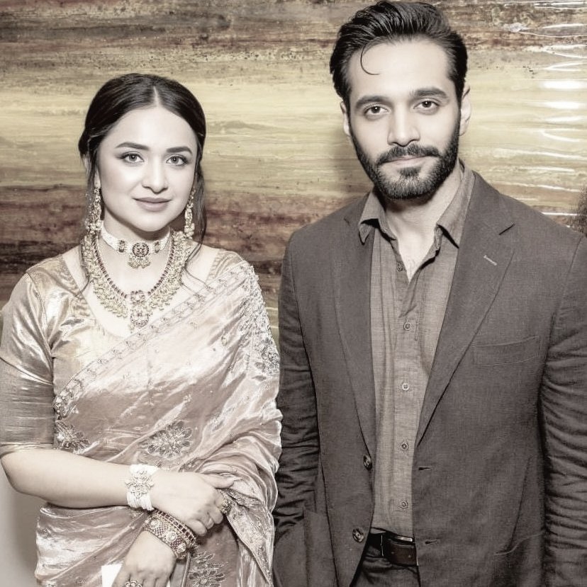 suno_chandaaaaa's tweet image. A WHOLE ONE YEAR OF
"yeah she is"
"yumna gaati bohot acha hai"
"mai ek achi house wife hoti"
"meerab ke hothon ki chai"
"kiske eggs?"
and many more unforgettable moments😭❤️
@iamwahajali @yumnazaidi3
#WahajAli #YumnaZaidi #YumHaj #YumHajTour2024