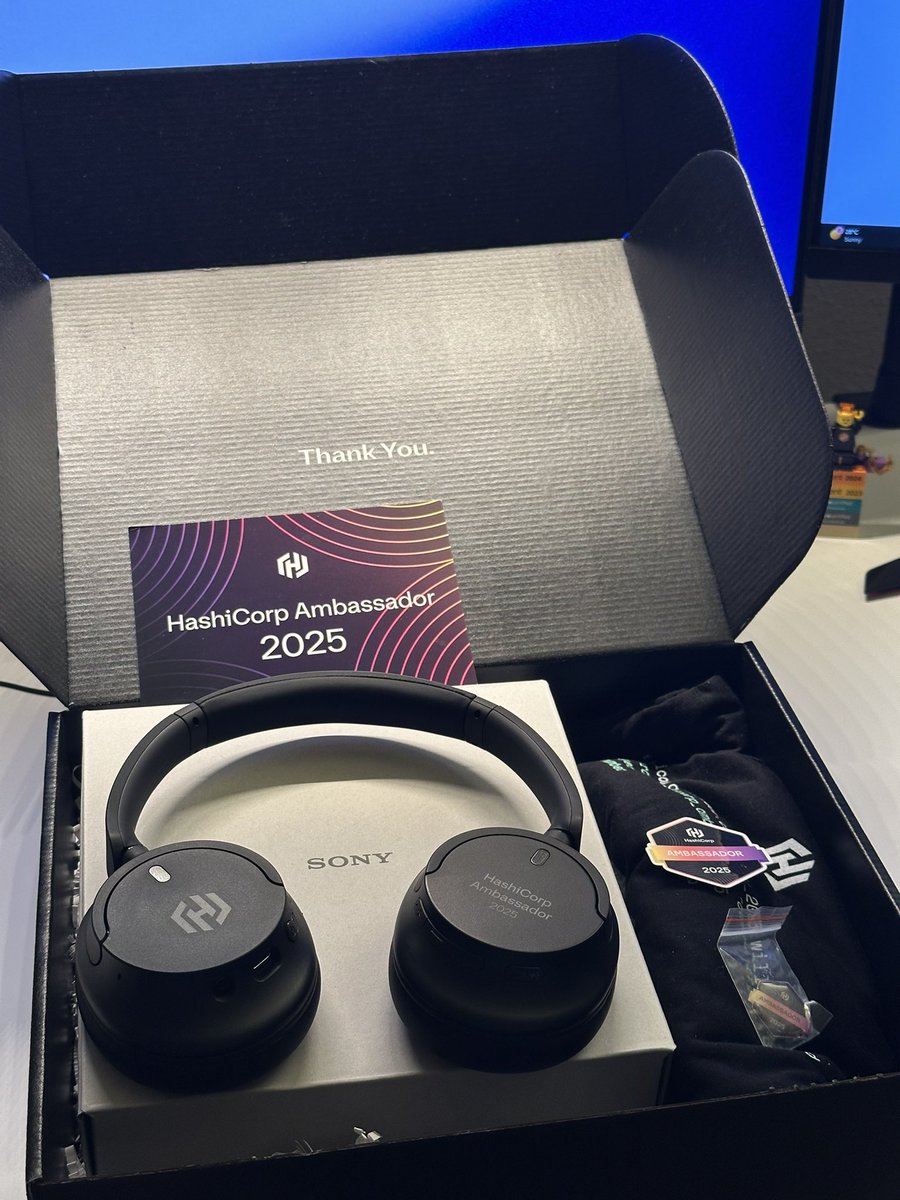 rishabincloud's tweet image. thank you @HashiCorp for the amazing ambassadors kit!