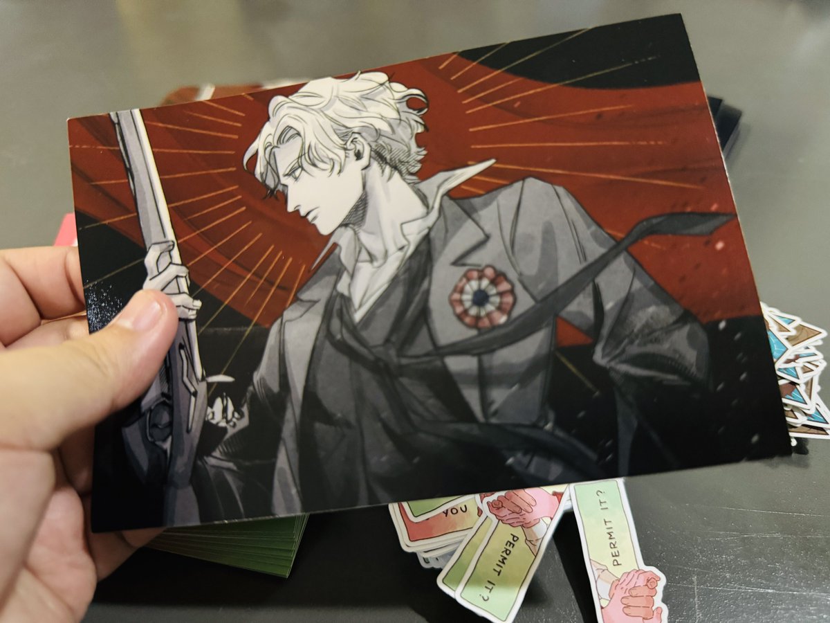 t00_Far's tweet image. รวมภาพ goods ที่จะขายงาน #CurtainCall_TH พรุ่งนี้ สติกเกอร์มันเทกซ์เจอร์ละมุนนิ้วมากเลยพี่ๆ 🥺 ขอเชิญมาร่วมสดุดีตำนานสมเด็จพระอองฌอลราส์ทรงยิงพระแสงปืนต้นข้ามแม่น้ำแซนได้ ณ B11-12 Burn The Night พระเจ้าค่า 🙏