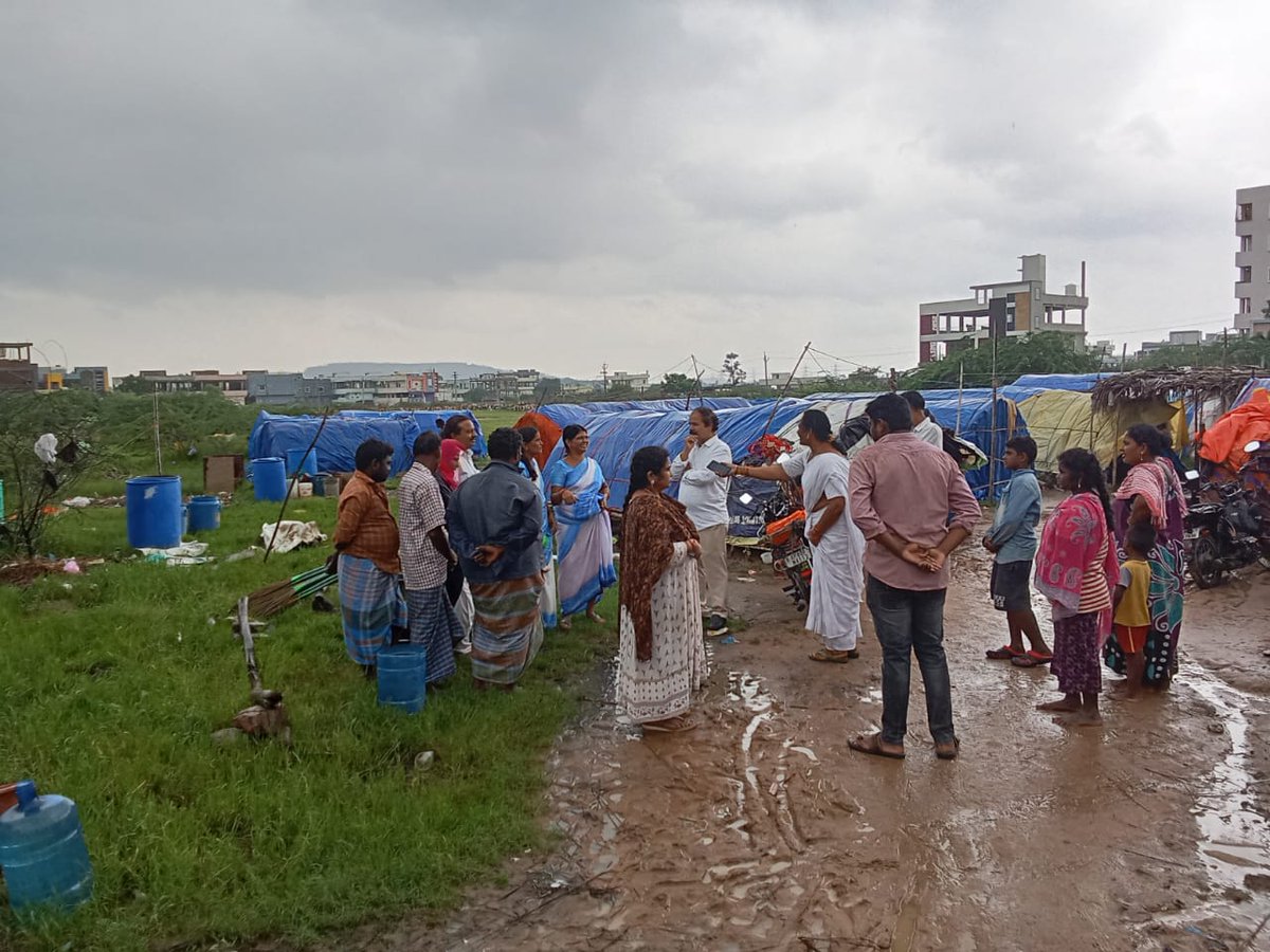 dmho_mncl's tweet photo. @A_ArogyaMandir
@HWCsTelangana
@CHFW_NHMTG
@TelanganaHealth
@MOHFW_INDIA
@TelanganaCMO
@CTvvp
@Collector_MNCL
Dry Day activities conducted at Naspur Gate ✅
In the urban slum area under PHC Naspur, Dist. Mancherial. Activities were carried out with the participation https://t.co/ldtMHuODwC