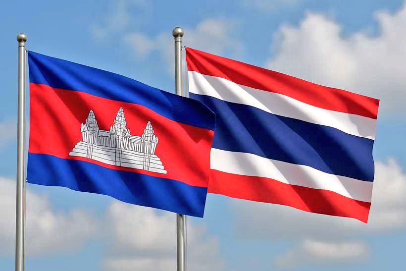 rkmtimes's tweet photo. JUST IN🇰🇭🇹🇭🔥 #Thailand has declared Marshal Law and moving military tanks, fighter jets and aerial weapons in #Cambodia borders. https://t.co/Ln5P8YTtcK