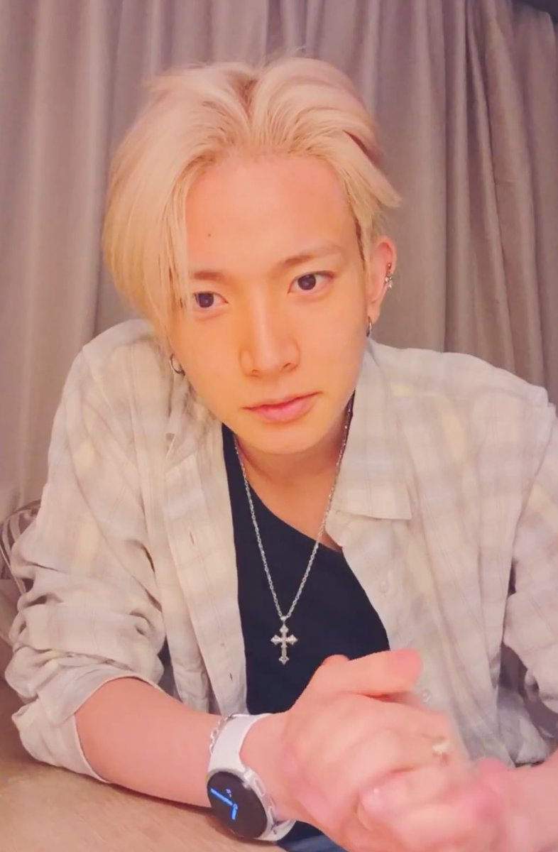 yuniforesu tweet picture