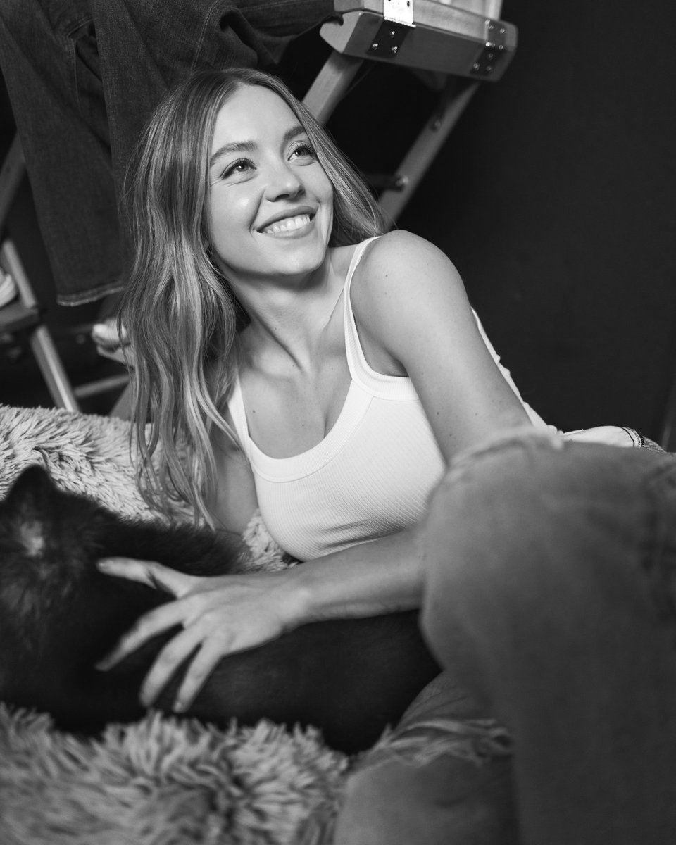 archivesyds's tweet image. her smile lights up the whole world.