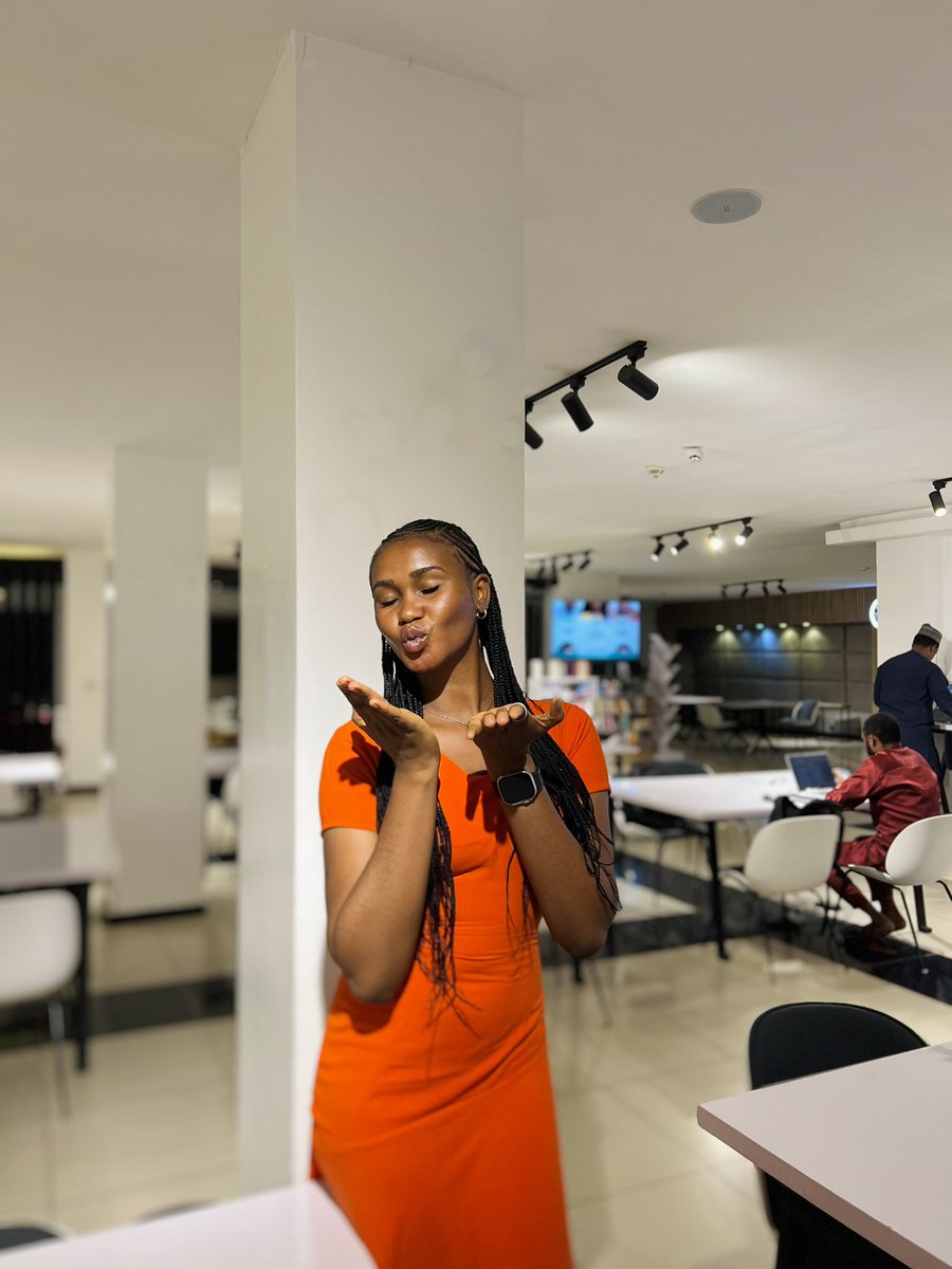 mivauniversity's tweet image. Learn more about her in this exclusive interview: miva.university/praise-igbokwe…💫

#MivaOpenUniversity #MivaStarOfTheWeek #MivaStar #PraiseIfeomaIgbokwe #PublicHealth #MivaStudents #MivaCommunity #GetMivaGetMoving #StudyAtMiva