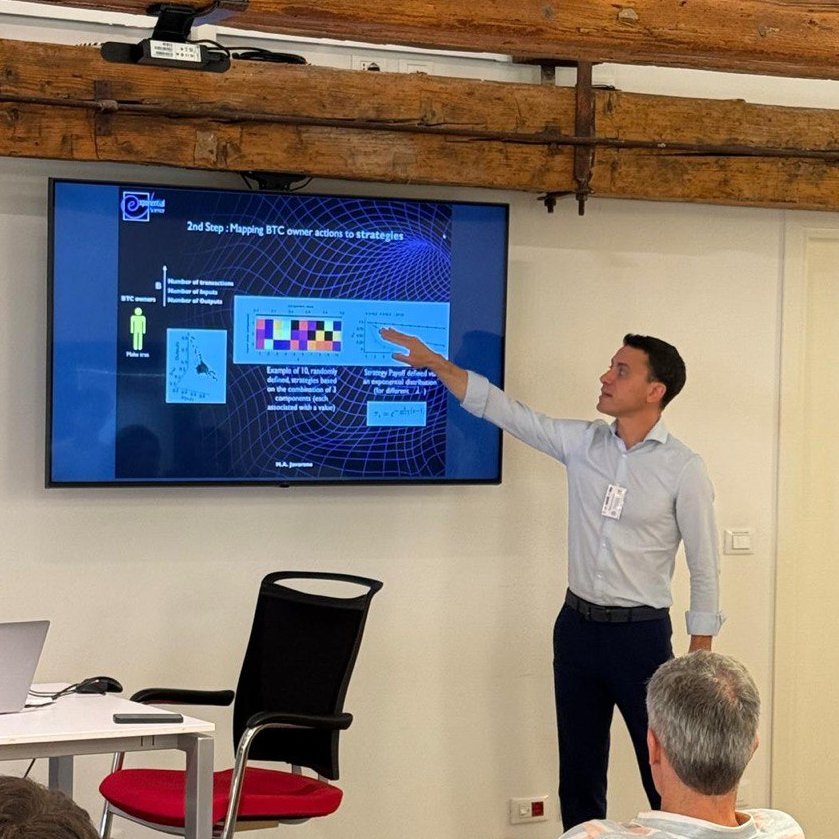 Exponential_Sci's tweet image. This week we joined the Workshop on Complex Networks: Special Sessions on AI, Blockchain & New Materials, held in Venice as part of StatPhys29.
🎓 @PaoloTasca , our Executive Chairman, was a Scientific Committee Member
🎤 @marco_java , R&D Director, delivered a talk on…