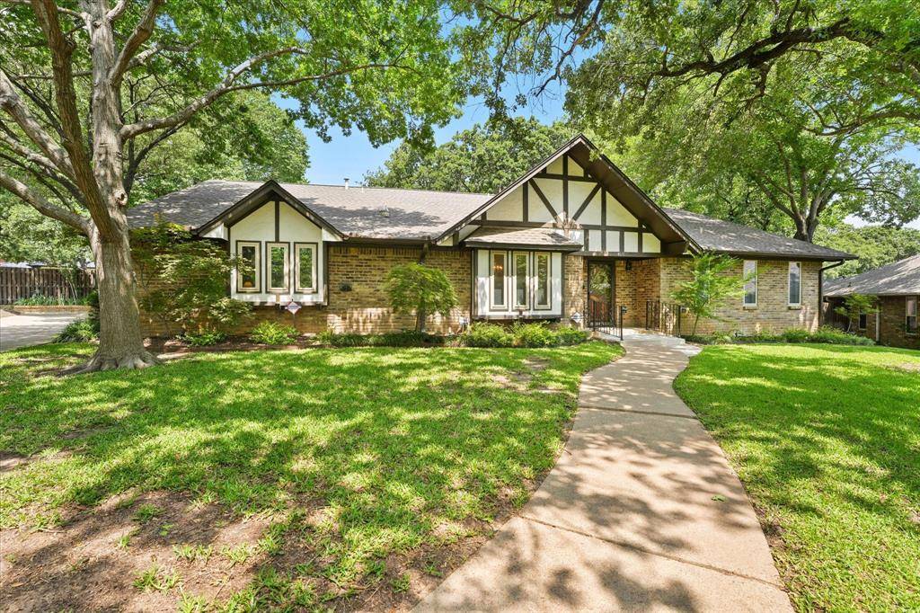 DaisyGreek's tweet image. 4611 Sagecanyon Court, Arlington, TX 76016 just hit the market!
Take a look at this awesome space: daisygreek.ondemanddfw.com/d8rcdp5l