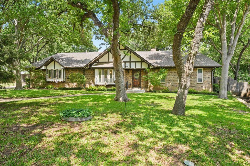 DaisyGreek's tweet image. 4611 Sagecanyon Court, Arlington, TX 76016 just hit the market!
Take a look at this awesome space: daisygreek.ondemanddfw.com/d8rcdp5l