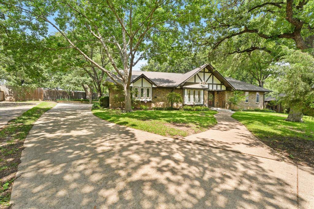 DaisyGreek's tweet image. 4611 Sagecanyon Court, Arlington, TX 76016 just hit the market!
Take a look at this awesome space: daisygreek.ondemanddfw.com/d8rcdp5l