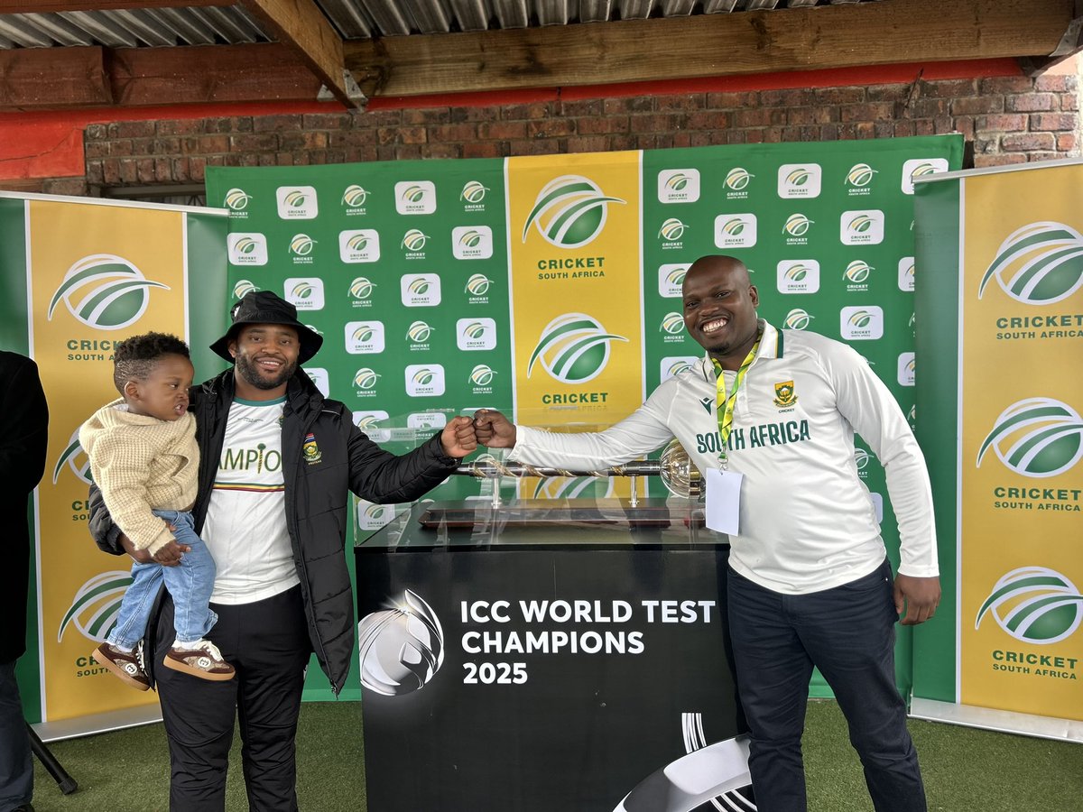 PhaksPhothinja's tweet image. As promised, we delivered The Mace to the people of Langa, where it all began for Captain Temba Bavuma.
A day the children of Langa will never forget. 🏆 🇿🇦
#BavumaHomeComing