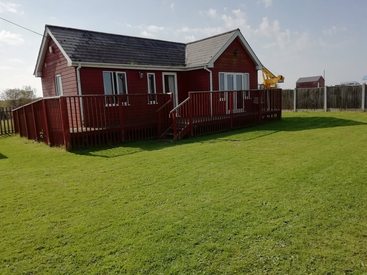 Midway, a Riverside Bungalow, sleeps 6, on a quiet stretch of the Broads, is available to hire from tomorrow for a week.  

This bungalow is pet friendly and is perfect if you enjoy a spot of fishing.

01493 740249

marthamboats.com