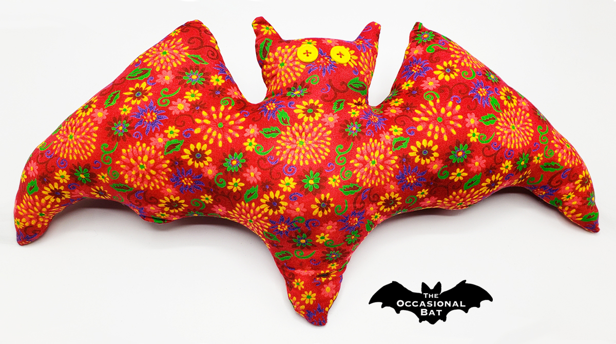 OccasionalBat's tweet image. Imagine the way these vibrant flowers brighten up even the gloomiest of days! 🌼 #bat #handmade #pillow #red #SALE #floral #bright #theoccasionalbat #etsy #shopsmall #batshapedpillow 🌼 theoccasionalbat.etsy.com/listing/173591…