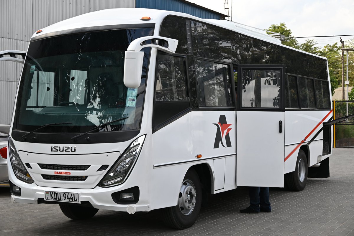 AirKenyaExpress's tweet image. Service Update: We have expanded our Mara-Serengeti ground fleet to three buses. This enhancement increases capacity and improves service reliability for passengers traveling between Kenya and Tanzania via the Migori-Tarime border
#Airkenya #ServiceUpdate #EastAfrica #SafariReady