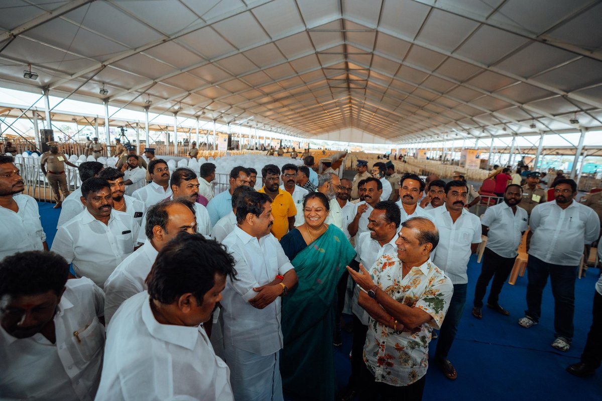 NainarBJP's tweet image. மாண்புமிகு பாரத பிரதமர் திரு.@Narendramodi அவர்கள் புதுப்பிக்கப்பட்ட தூத்துக்குடி விமான நிலையத்தின் புதிய டெர்மினல் கட்டிடத்தை திறந்து வைக்க நாளை வருகை தருகிறார். இதையொட்டி, திறப்பு விழாவுக்கான ஏற்பாடுகள் குறித்து ஆய்வு செய்தேன். மேலும், பாதுகாப்பு ஏற்பாடுகள் குறித்து காவல்துறை…