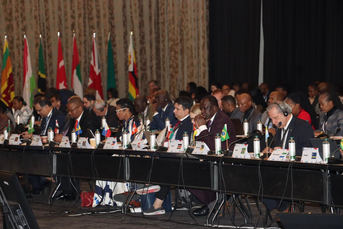CokeHamilton's tweet image. Ministers and other heads of delegation of 60+ countries endorsed a call to action at our Global SME Ministerial with @DSBD_SA.
It’s the first time small businesses have been officially recognized as a distinct constituency in global trade.
Read it here: intracen.org/news-and-event…
