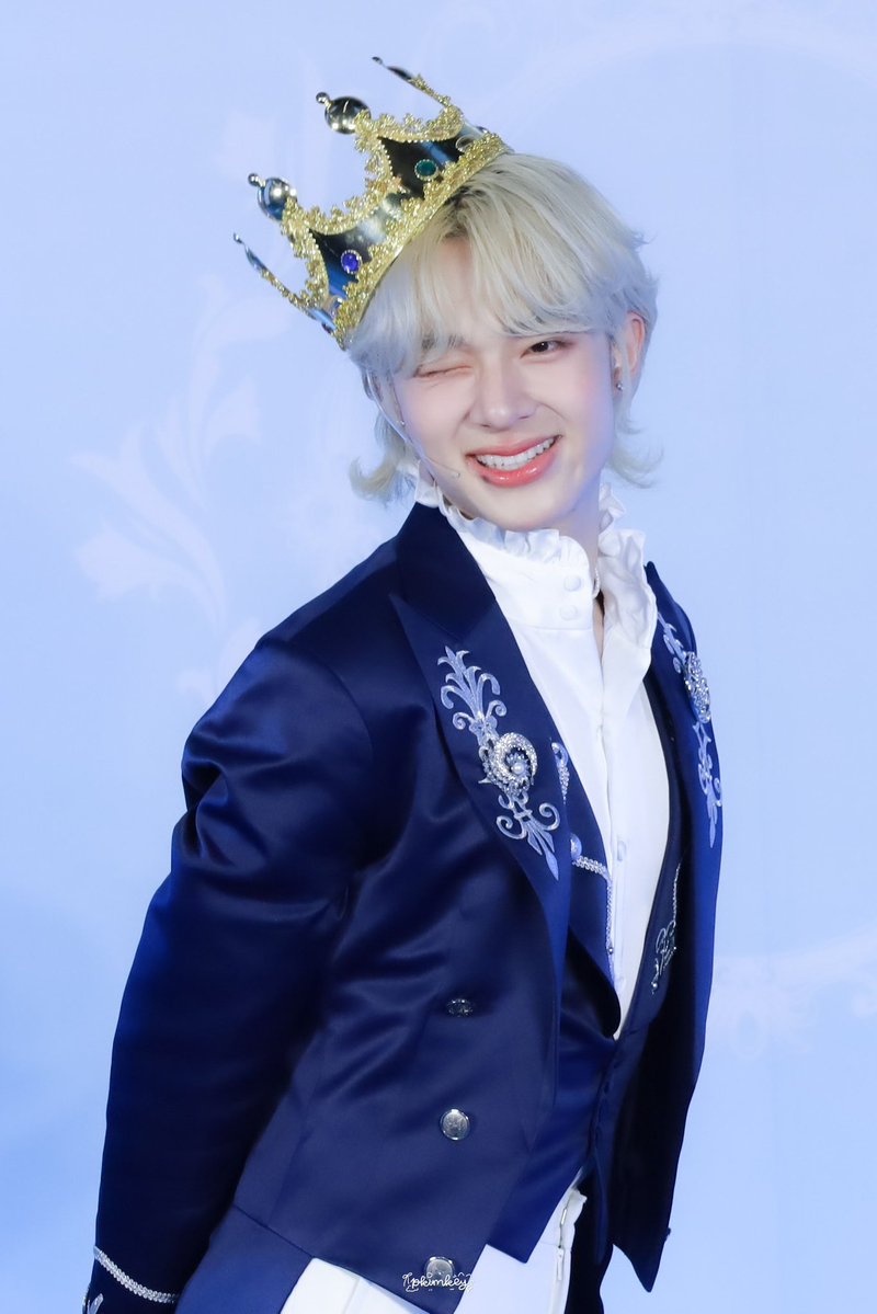 ThaiCrave's tweet image. Happy Birthday to the incredibly talented Nunew Chawarin, wishing you another incredible year of new milestones and more happiness than ever
#Nunew