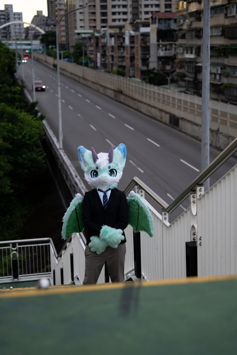 Init_Monsters's tweet image. 「Let&apos;s meet after the workday.」

🐾：@loynuwu 

infurnity.com 
#Infurnity2025
#FursuitFriday
