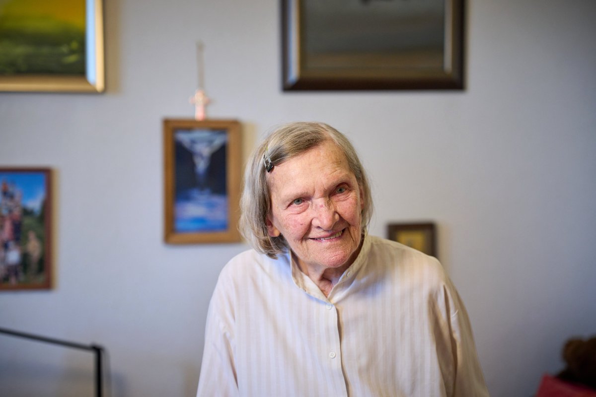 💐 Sirsnīgi sveicam latviešu disidenti un pretošanās kustības dalībnieci Lidiju Doroņinu-Lasmani 100 gadu jubilejā! Padomju okupācijas režīms viņu arestēja trīs reizes – 1947., 1970. un 1983. gadā. Četrpadsmit gadi, kas pavadīti cietumos un lēģeros, nespēja iedragāt viņas ticību