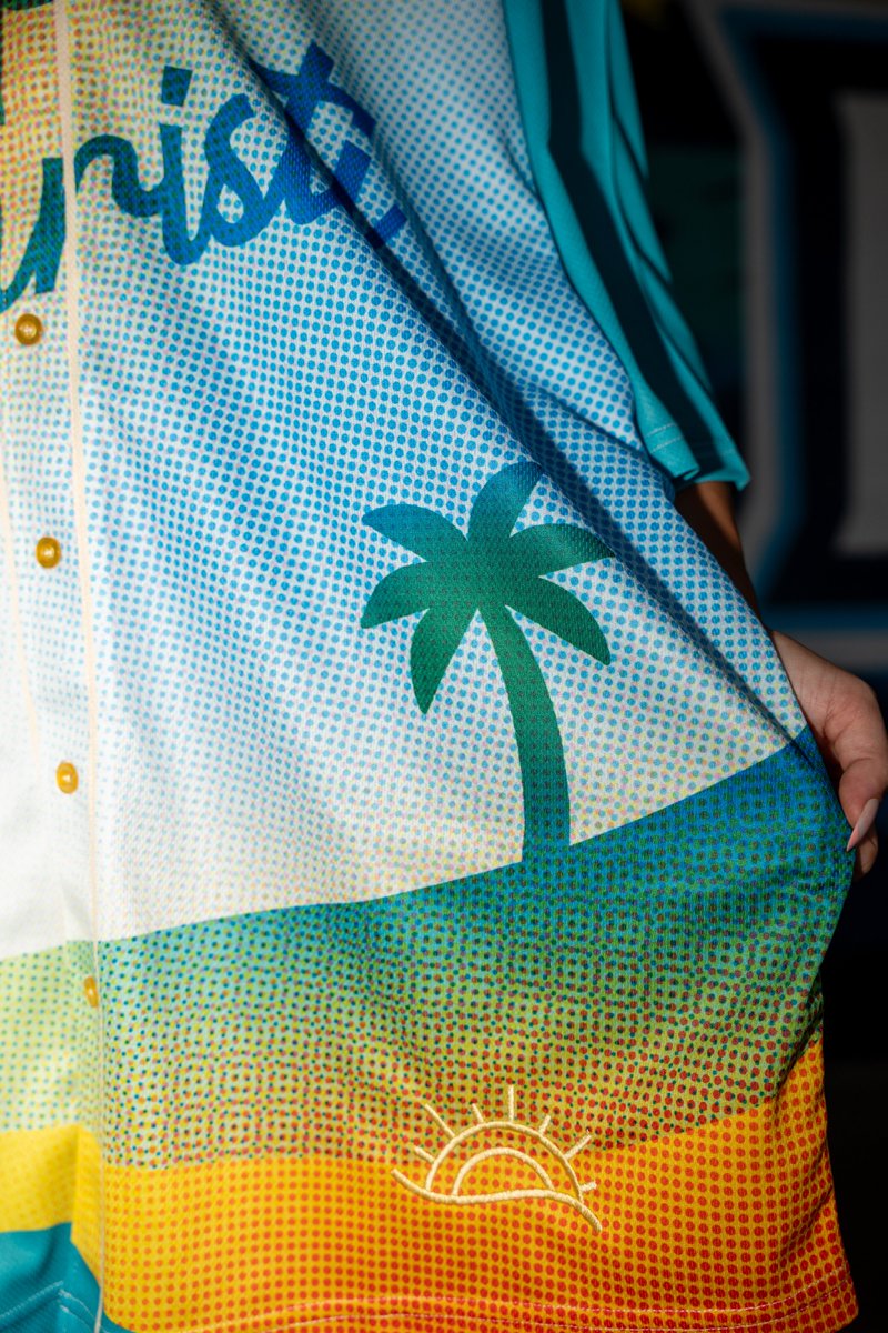 cchooks's tweet image. Join us tonight at Whataburger Field and the first 1,500 fans will receive a Gulf Coast Capital Jersey, presented by Visit Corpus Christi!
Don't miss out! bit.ly/CCSingleGame