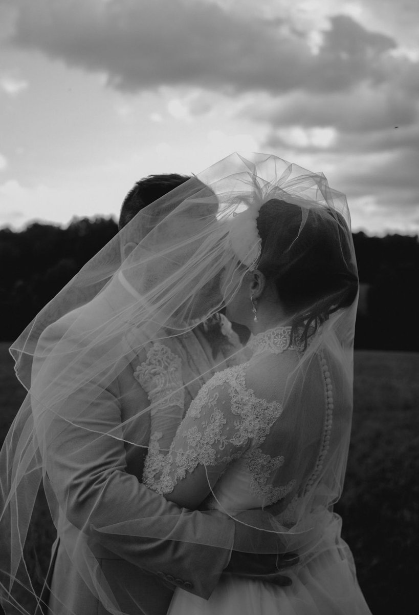 Never lost the love for 📸 // DM me to book your session