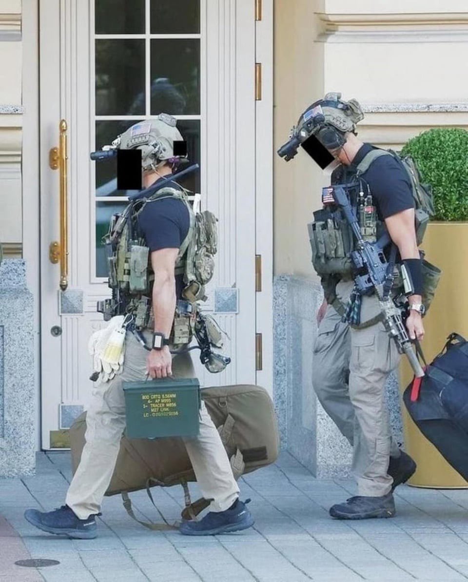 uncle_fury's tweet image. 10th SFG Green Berets of the Critical Threats Advisory Company PSD Former President Biden during the Poland Summit in 2023