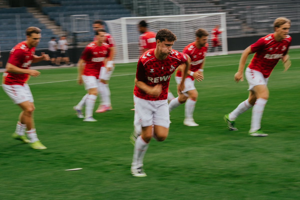 fckoeln_en's tweet image. Ready to rock! 🤝
___
#KOELEI #effzeh