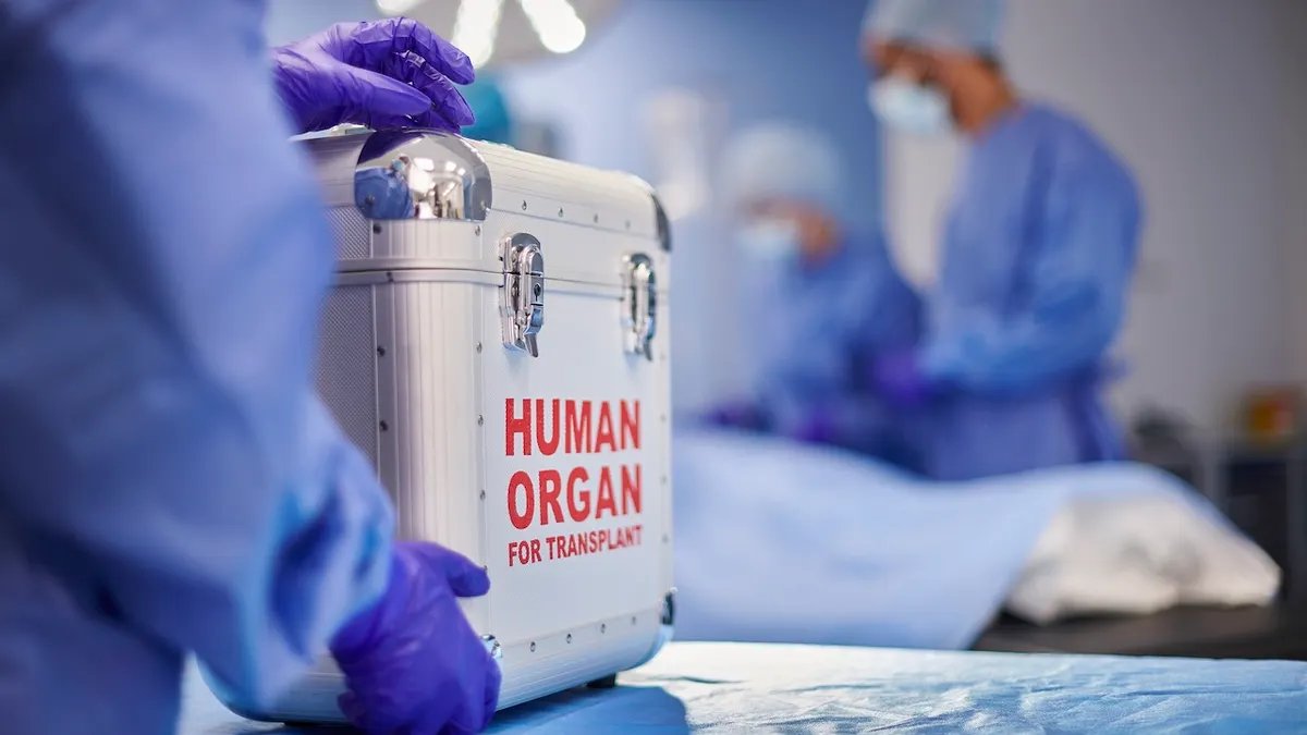 RodDMartin's tweet image. 2/ HHS found that at least one organ procurement organization began harvesting organs while patients were still showing signs of life.

They weren’t brain-dead. They weren’t terminal.

They were alive—and being stripped for parts.