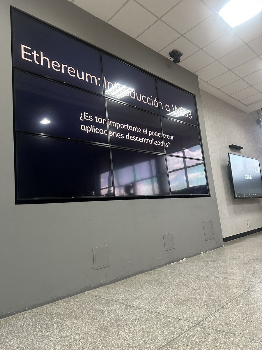 Las aplicaciones en #Ethereum son descentralizadas y el valor está en el usuario.