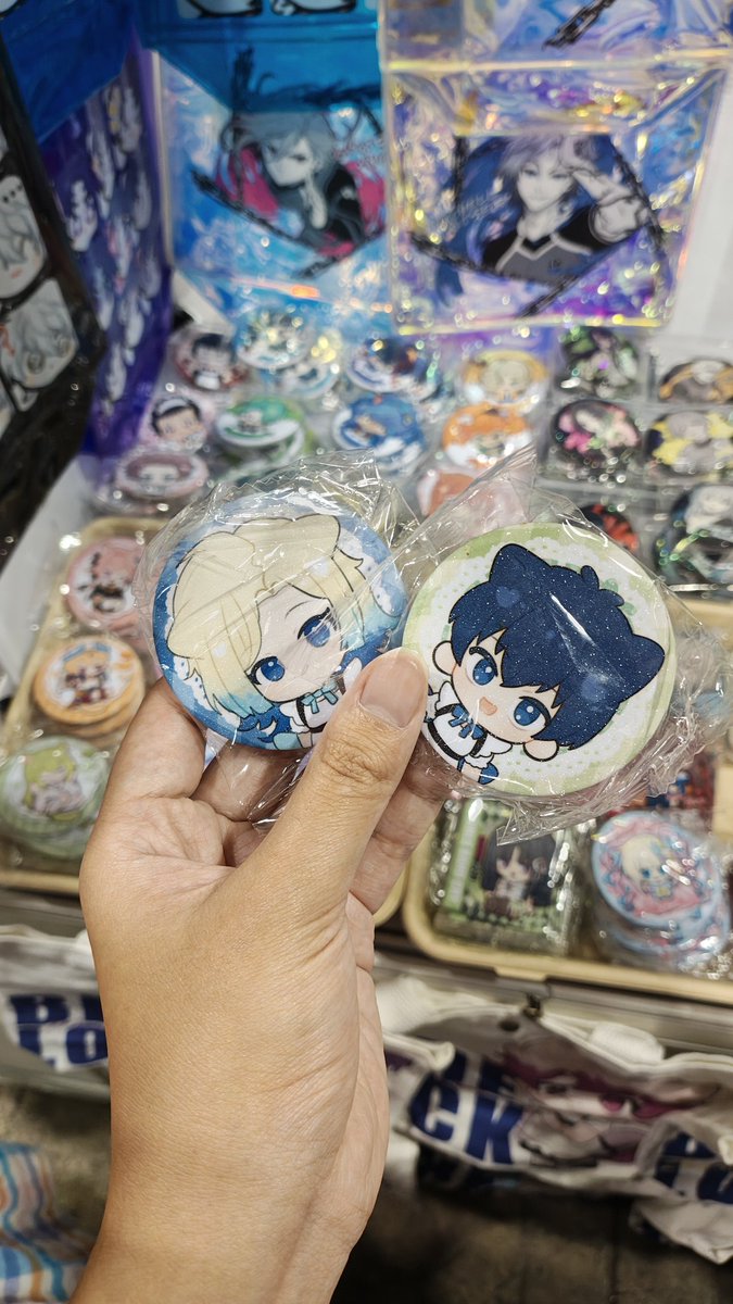BerryAlice7's tweet image. I saw kiis today also in anime con😆🩵#カイいさ #カイ潔 #kaisagi