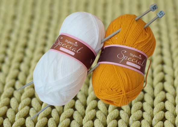 TeaCosyFolk's tweet image. Putting the final stitches on the Big Wheel tea cosy today!✨ Already dreaming of the next project—and those colour choices are looking lush. A fresh sketch awaits Monday. Happy weekend, cosy friends!🧶
teacosyfolk.co.uk
#Knitting #TeaCosyFolk #CraftingJoy #knit #knitted